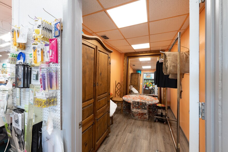 More Photos Of 315 N Bridge St, Henrietta Storefront For Sale