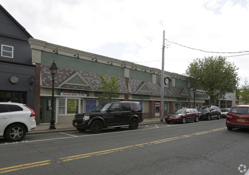 More Photos Of 30-40 E Main St, Bay Shore Storefront Retail Office For Lease