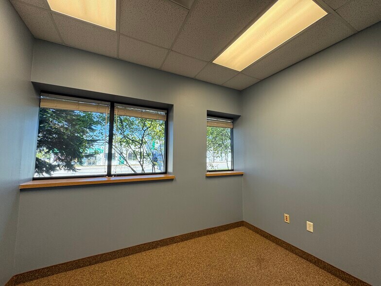 More Photos Of 510 S Maple Rd, Ann Arbor Office For Sale