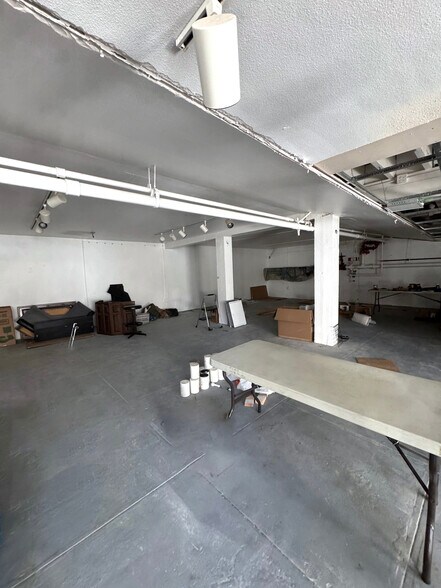 More Photos Of 2109 NW Irving St, Portland Apartments For Sale