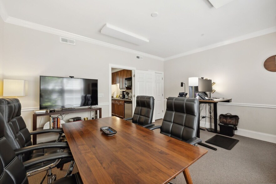 More Photos Of 321 Billingsly Ct, Franklin Office For Lease