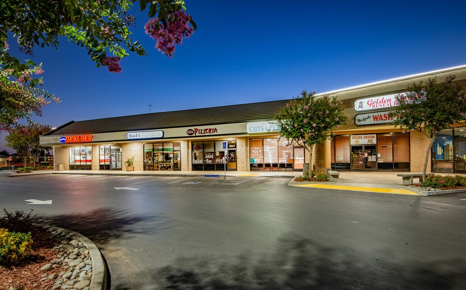 More Photos Of 353-375 W Main St, Woodland Unknown For Lease