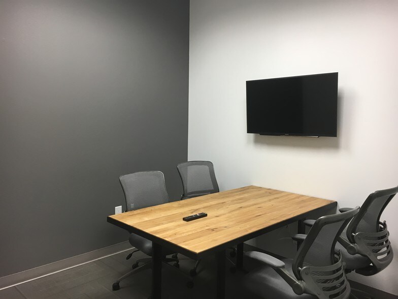 More Photos Of 1925 Village Center Cir, Las Vegas Medical For Lease