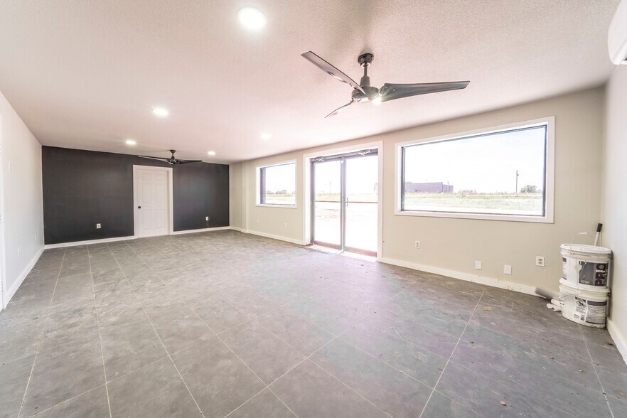 More Photos Of 4139 Burleson Blvd, Alvarado Warehouse For Sale