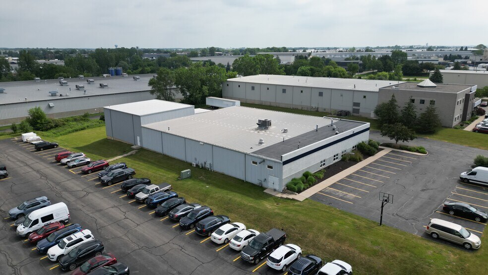 More Photos Of 3919 N Greenbrooke Dr SE, Grand Rapids Manufacturing For Sale