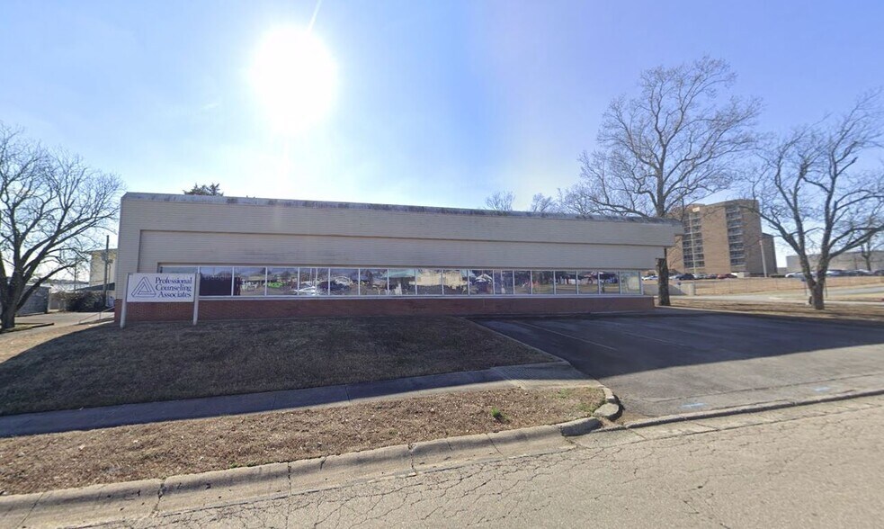 More Photos Of 1109 Burman Dr, Jacksonville Office For Sale