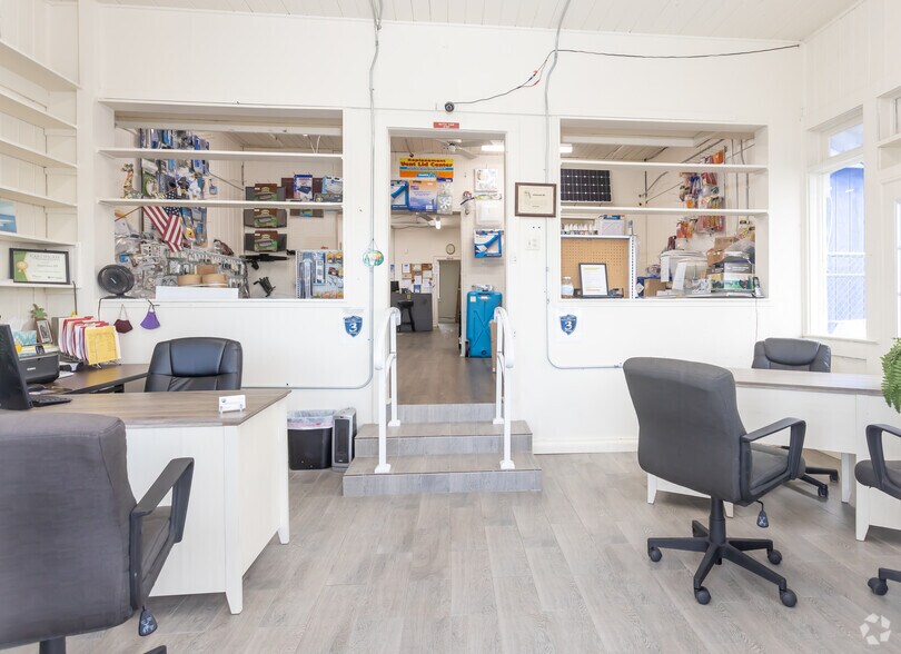 More Photos Of 2660 N Us Highway 1, Fort Pierce Auto Dealership For Sale