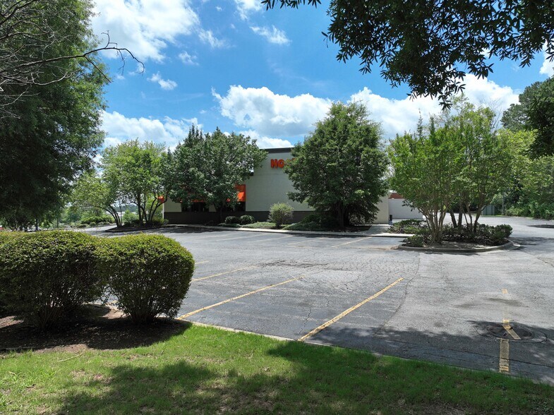 More Photos Of 5195 Fernandina Rd, Harbison Restaurant For Sale