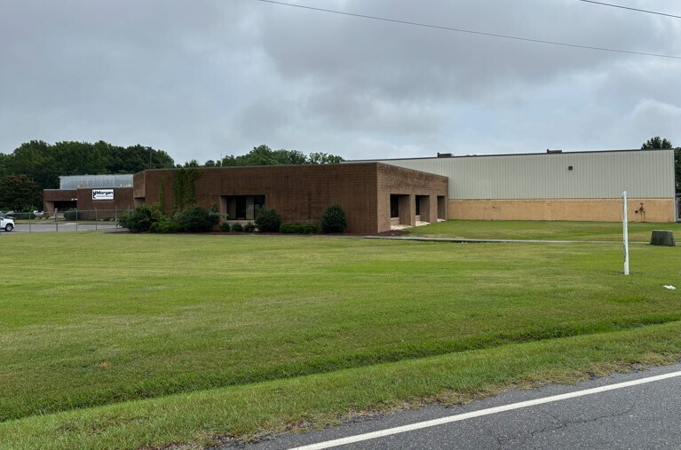 More Photos Of 504 N Ashe Ave, Dunn Warehouse For Lease