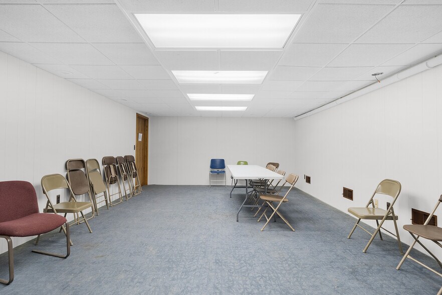 More Photos Of 491 Arlington Rd, Middleville Office For Sale