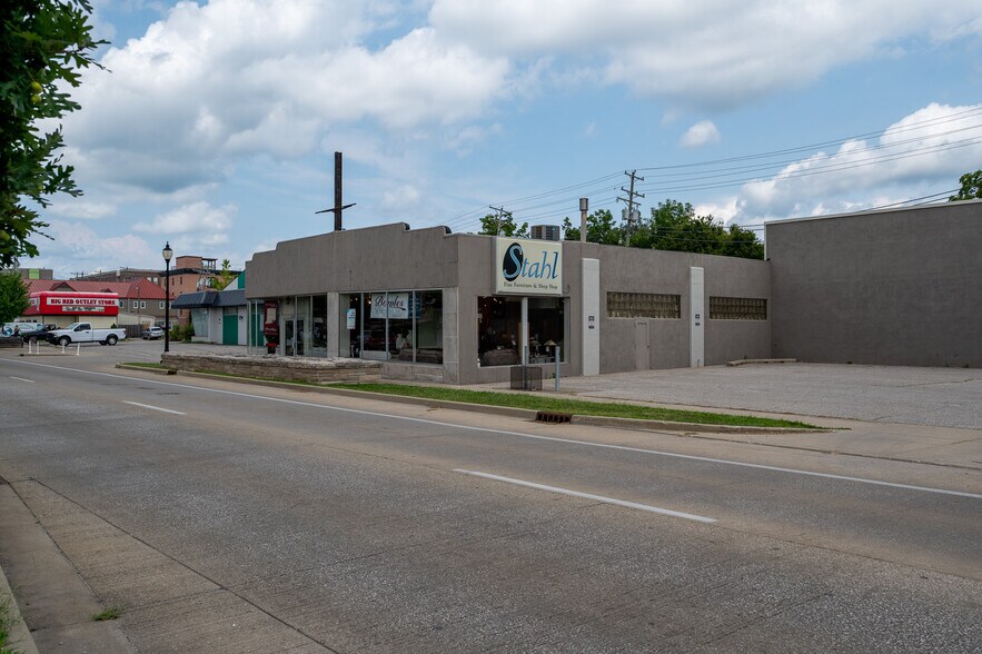 Primary Photo Of 515 S Walnut St, Bloomington Storefront For Sale