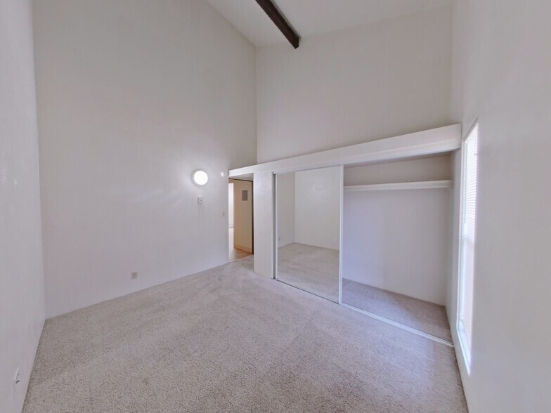 More Photos Of 1711 Patterson St, Eugene Apartments For Sale