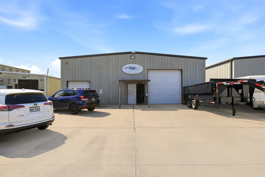 More Photos Of 1309 Illinois Ave, South Houston Warehouse For Sale