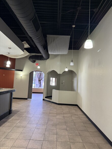 More Photos Of 945 Cromwell Ave, Rocky Hill Storefront For Lease