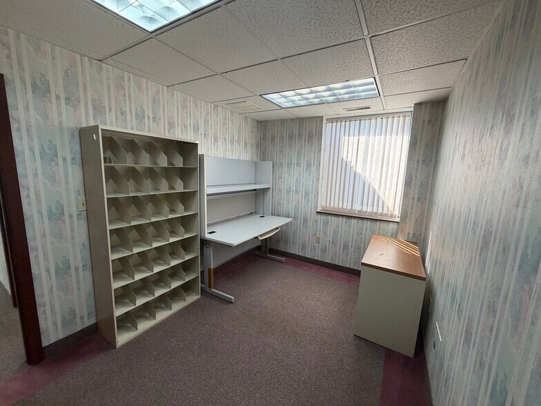 More Photos Of 12 Case St, Norwich Medical For Sale