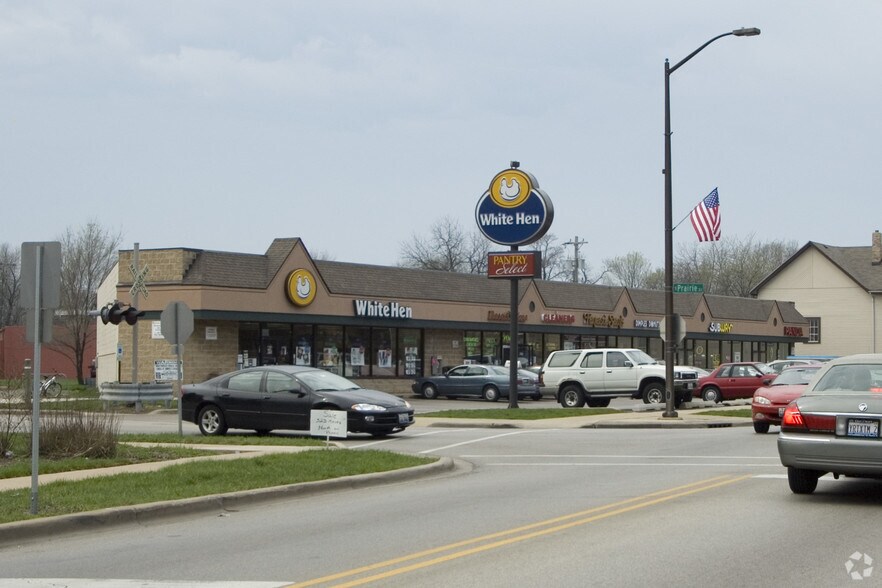More Photos Of 320-336 E Wilson Ave, Batavia General Retail For Lease