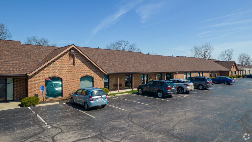 More Photos Of 3962 Brown Park Dr, Hilliard Unknown For Lease
