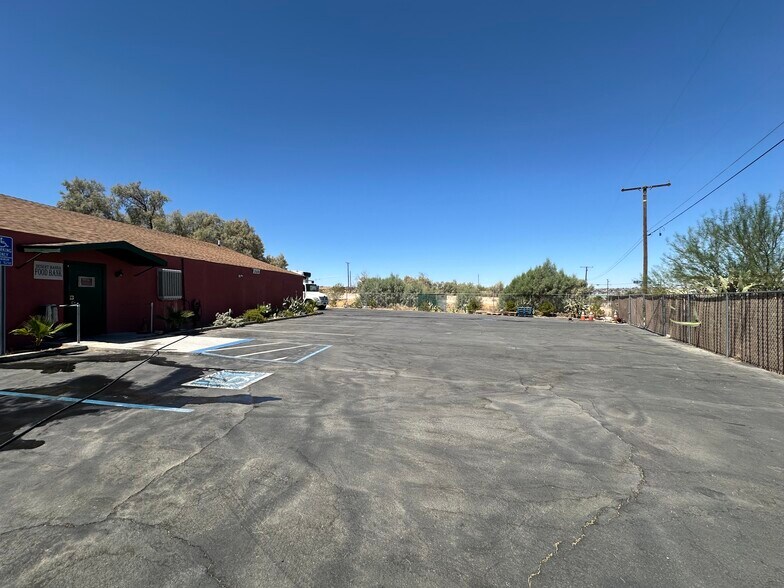 More Photos Of 2410 Armory Rd, Barstow Restaurant For Sale