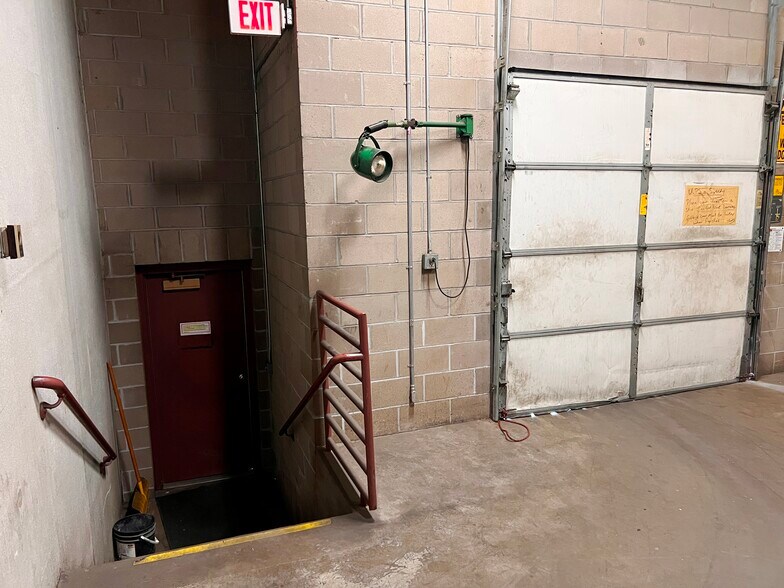 More Photos Of 506 James St, Brainerd Warehouse For Lease