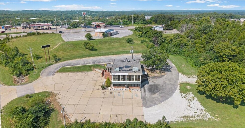More Photos Of 1909 N Service Rd E, Saint Clair Freestanding For Sale