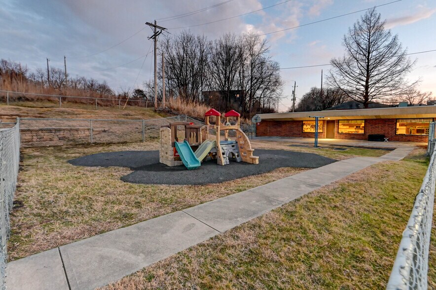 More Photos Of 2901 M 291 Frontage Rd, Independence Schools For Sale