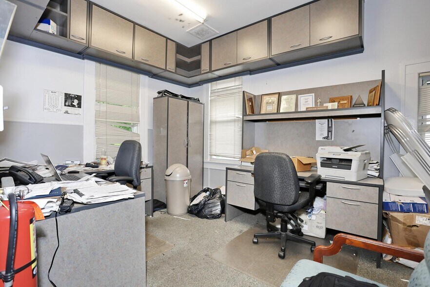 More Photos Of 22 S Madison Ave, Spring Valley Office For Sale