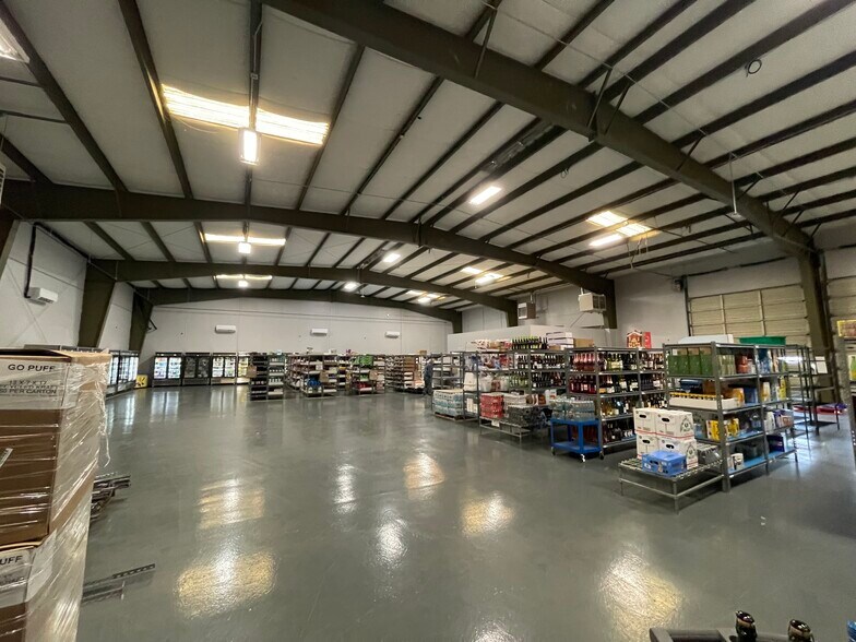 More Photos Of 1180 Ford St SE, Salem Warehouse For Lease