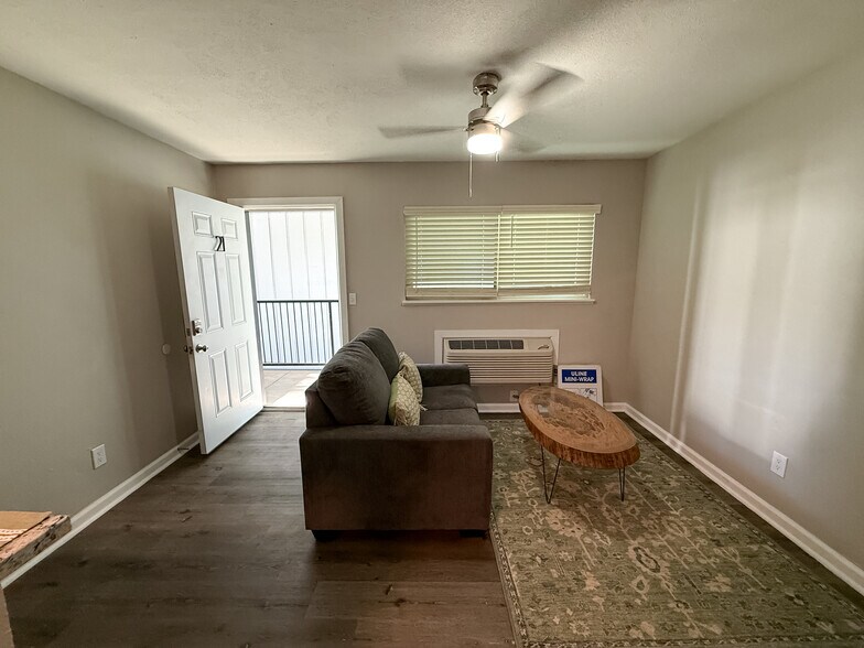 More Photos Of 425 W Taft St, Wichita Apartments For Sale