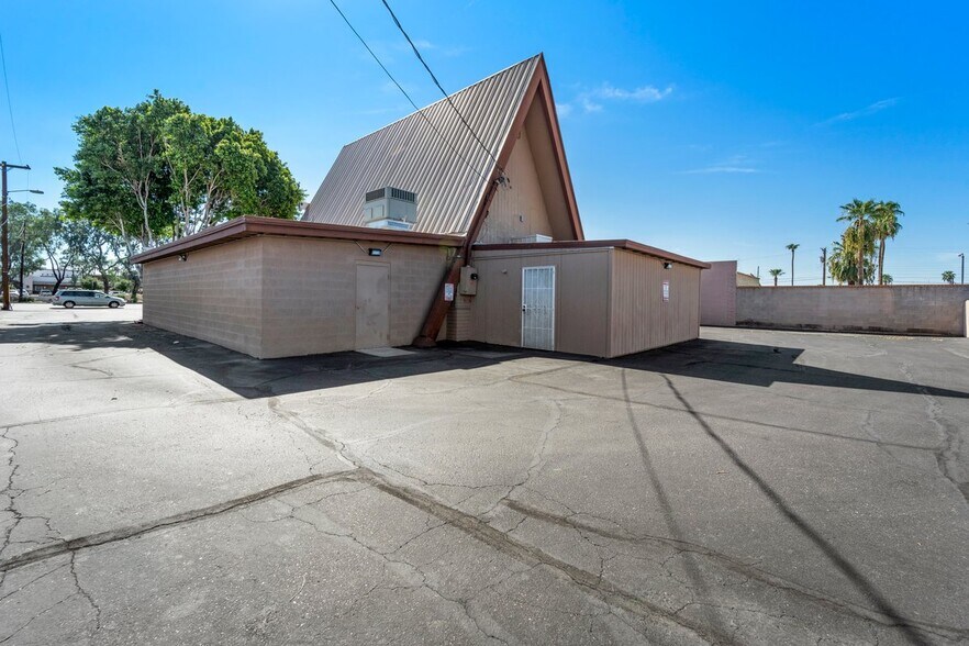 More Photos Of 6830 N 35th Ave, Phoenix Freestanding For Sale