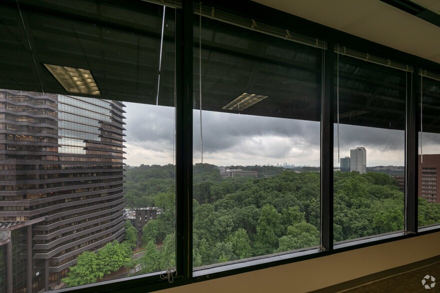 Photo of 14th Floor Ste 1410
