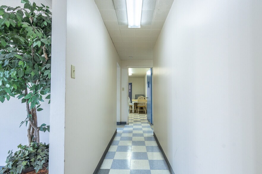 More Photos Of 320 Victory Ave, South San Francisco Warehouse For Lease