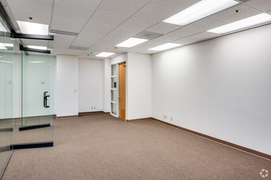 More Photos Of 3111 N Tustin Ave, Orange Office For Lease