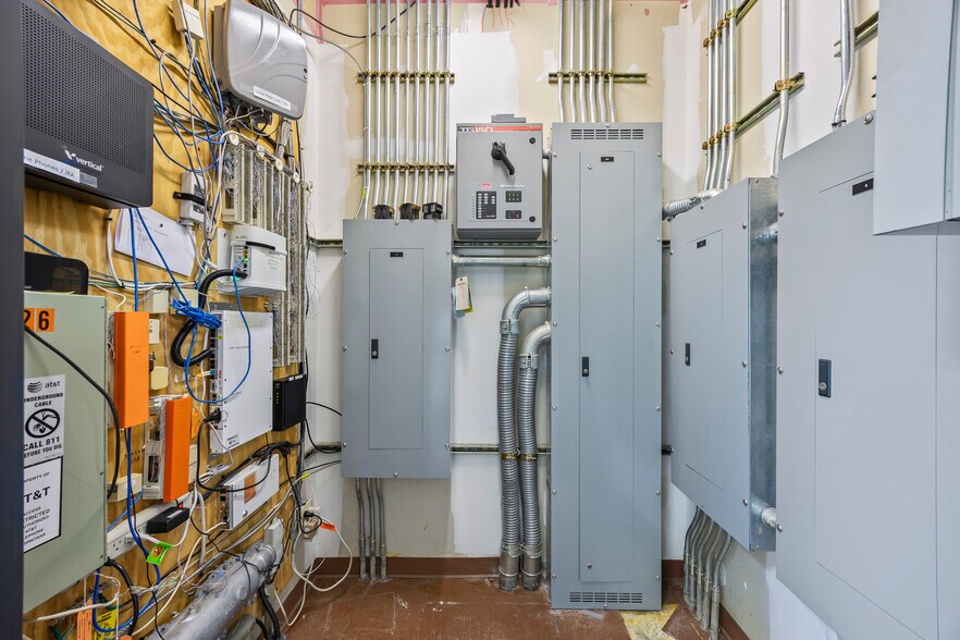 More Photos Of 26 Security Dr, Jackson Office For Lease