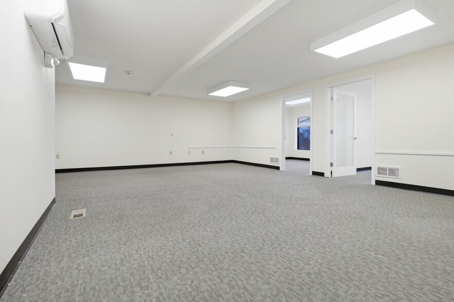 More Photos Of 73 Newton Rd, Plaistow Office Residential For Lease