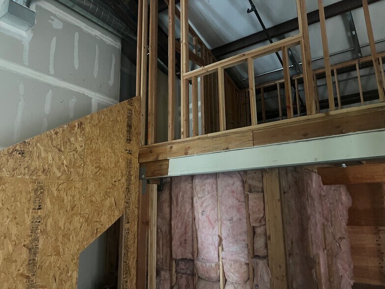 More Photos Of 709 California Blvd, Napa Service For Sale