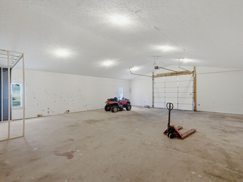 More Photos Of 1063 Louisville Hwy, Goodlettsville Flex For Sale