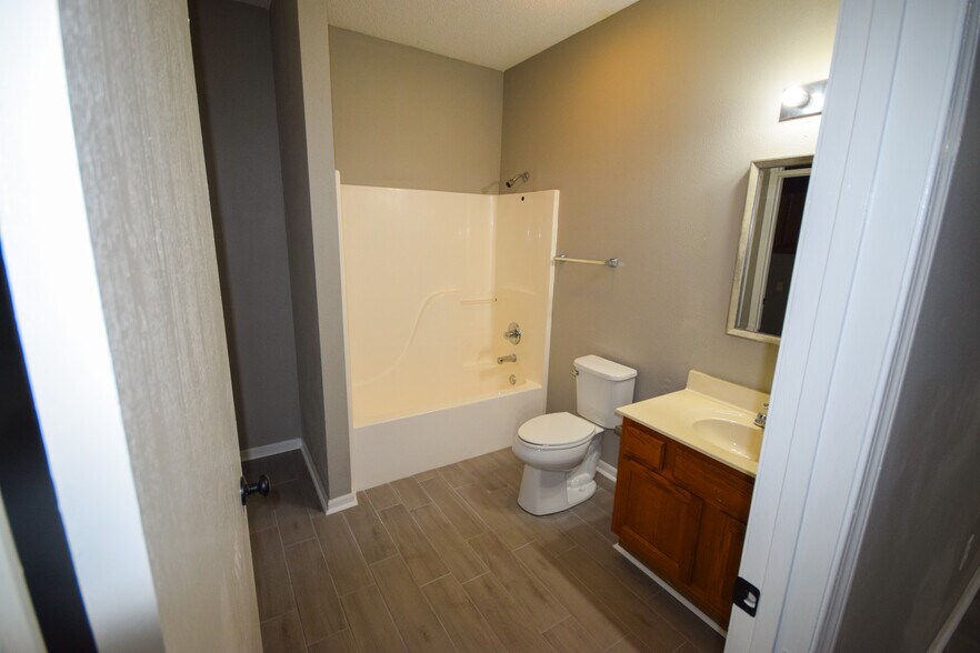 More Photos Of 1839 Tyler St, Conway Apartments For Sale