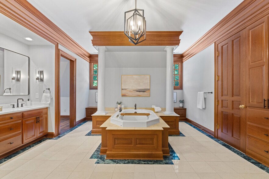 More Photos Of 5455 Plantation Rd, Sunbury Lodge Meeting Hall For Sale