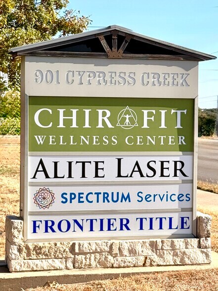 More Photos Of 901 Cypress Creek Rd, Cedar Park Medical For Sale