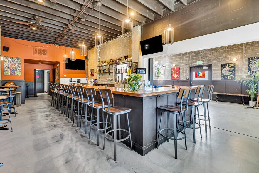 More Photos Of 1011 Del Paso Blvd, Sacramento Restaurant For Sale