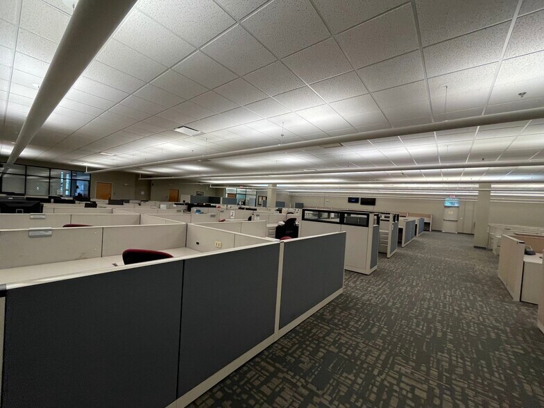 More Photos Of 4800 Concentric Blvd, Saginaw Office For Lease