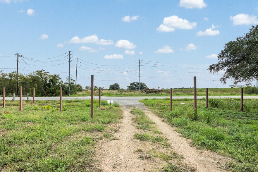 More Photos Of 1845 Silent Valley Rd, Lockhart Land For Sale