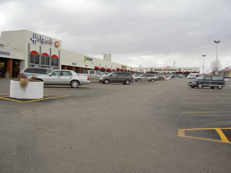 Primary Photo Of 500-700 W Jackson St, Mexico Storefront For Sale