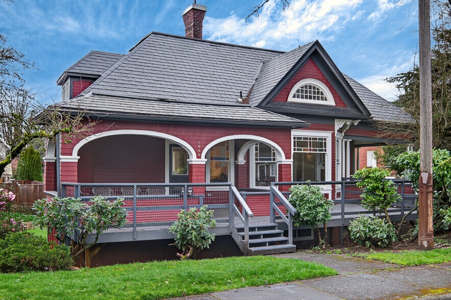 More Photos Of 1310 Ellsworth St, Bellingham Multifamily For Sale