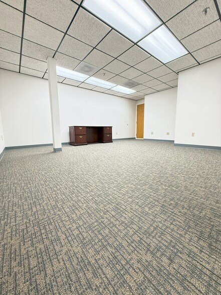 More Photos Of 401 Andover St, North Andover Office For Lease