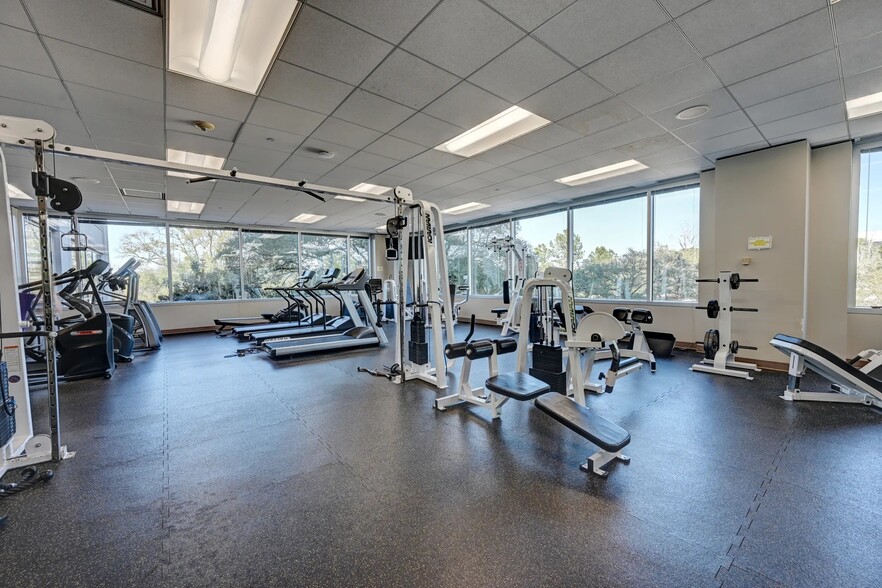 More Photos Of 4171 Essen Ln, Baton Rouge Office For Lease