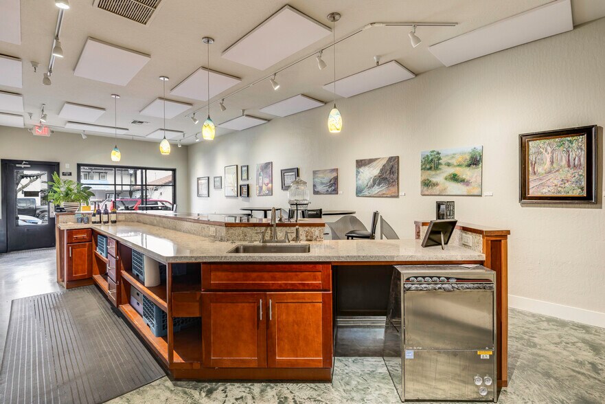 More Photos Of 14572 Big Basin Way, Saratoga Storefront For Sale