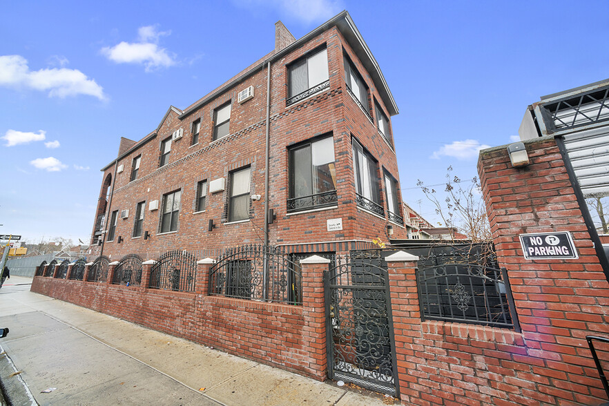 Primary Photo Of 70 E 39th St, Brooklyn Apartments For Sale