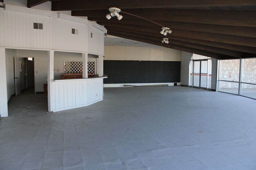 More Photos Of 11401 Naco Perrin Blvd, San Antonio Unknown For Lease