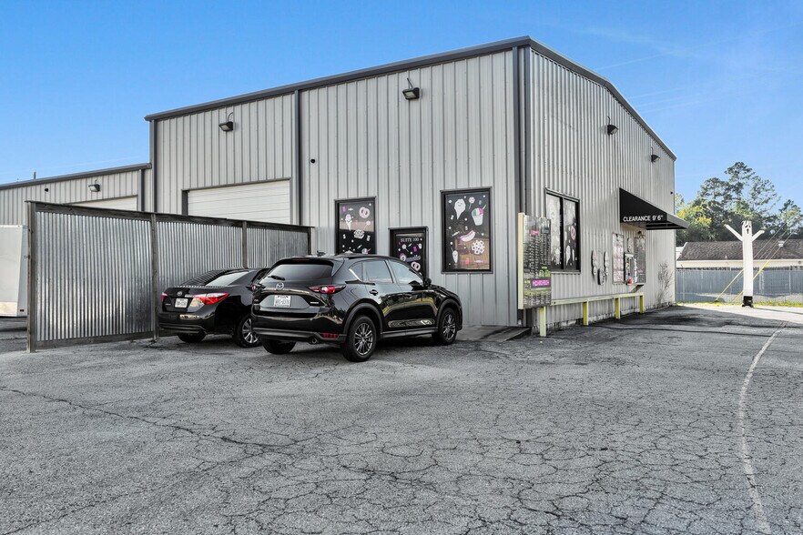 More Photos Of 55 W Chance Rd, Lumberton Warehouse For Lease